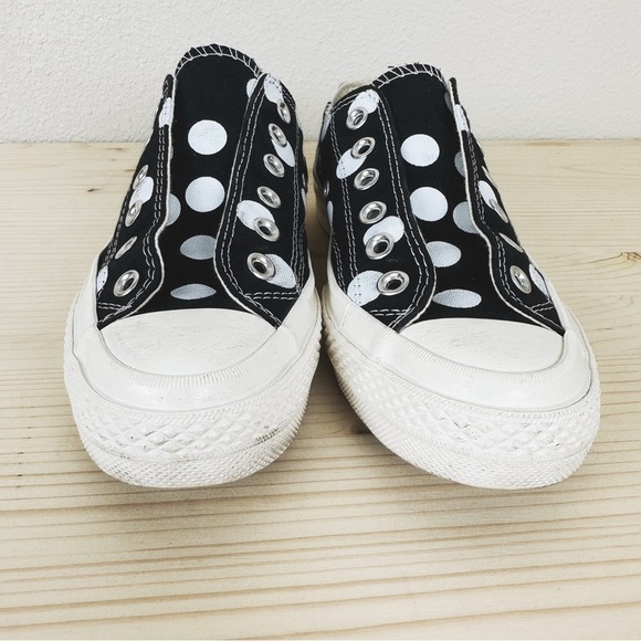 Comme Des Garcons PLAY x Converse Chuck Taylor All Star Polka Dot Low Tops - Picture 2 of 7